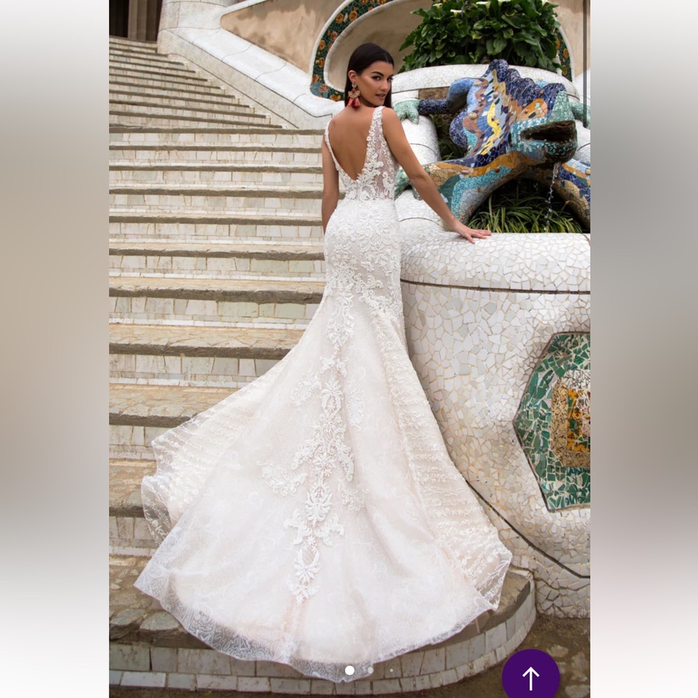 Milla Nova Briana Wedding Gown Lace 36 - Picture 3 of 13